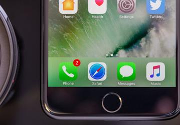 В бой идут старики: аналитики ожидают, что продажи старых моделей iPhone скомпенсируют падение спроса на актуальные модели