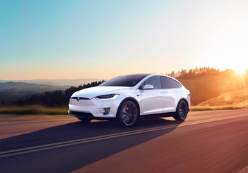 Спрос на Tesla в России упал на 15%, при этом рынок электромобилей вырос в 1,5 раза