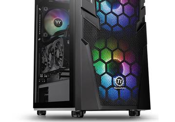Корпуса серии Thermaltake Commander C комплектуются вентиляторами типоразмера 200 мм с полноцветной подсветкой