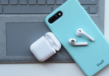 Продажи беспроводных наушников в России выросли на 200%, лидерами стали JBL и Apple