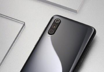 «Боевой ангел» Xiaomi Mi 9 получил дисплей с самыми узкими рамками