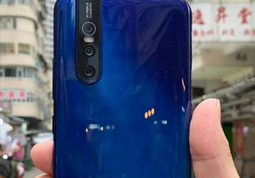 Смартфон Vivo V15 Pro с выдвижной камерой предстал на качественном живом фото и в рекламном ролике со звездой Болливуда