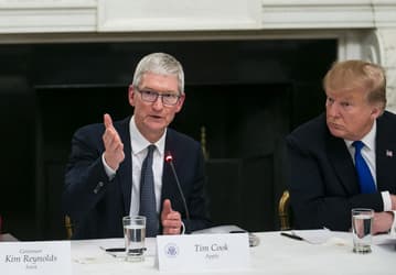 Apple наняла лоббиста, чтобы её товары не попали в обновлённый список в процессе торговой войны США с Китаем
