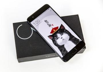 Ещё один заслуженный ветеран Xiaomi обновился до стабильной версии MIUI 11