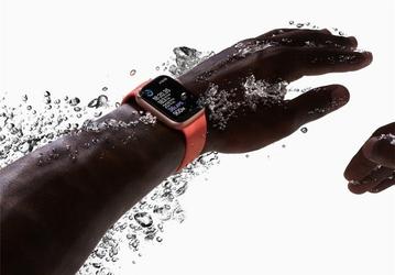 Apple Watch Series 6 получат усиленную водонепроницаемость и экран MicroLED