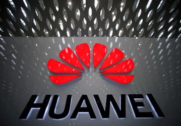 Американские компании начали получать разрешения на поставку Huawei своей продукции 