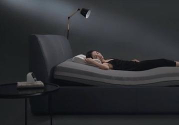 Умная изгибающаяся кровать Xiaomi по цене недорогого матраса