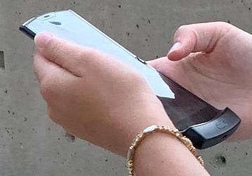 Первое живое фото раскладушки Motorola Razr с гибким экраном 