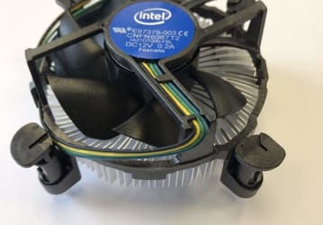 Intel отзывает одну модель CPU из-за того, что комплектовала её слишком слабым кулером