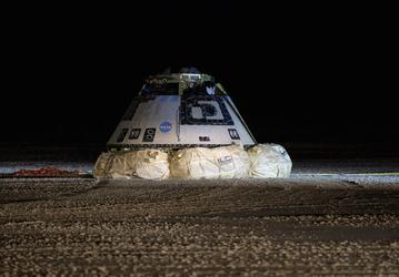 Космический корабль Boeing CST-100 Starliner успешно приземлился