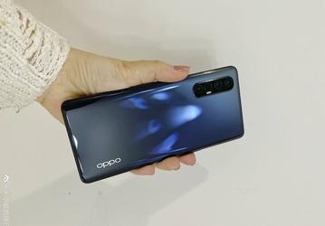 Последний флагман 2019 года получил конкурента MIUI и EMUI из коробки