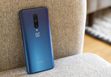 На OnePlus 7 вернули возможность скрыть вырез экрана