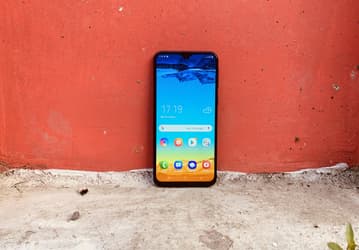 Невероятно, но бюджетные Samsung Galaxy M20 и M30 получили стабильную Android 10 раньше, чем топовый Galaxy Note10