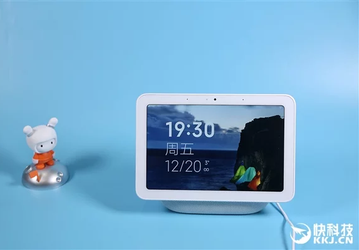 Живые фото умного экрана Xiaomi 