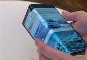 Вот почему не стоит делать складные смартфоны с экранами наружу