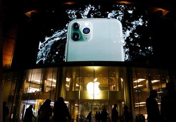 Это катастрофа для Apple. Продажи iPhone в Китае рухнули более чем на треть