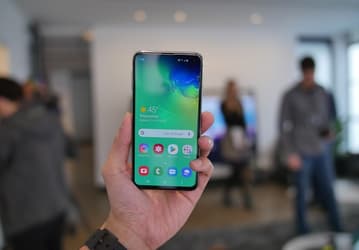 В полтора раза хуже, чем у iPhone XR: автономность смартфона Samsung Galaxy S10e оказалась не на высоте