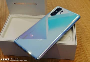 Фото и видео дня: смартфон Huawei P30 Pro вместе с упаковкой