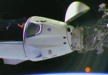 Космический корабль SpaceX Crew Dragon успешно пристыковался к МКС