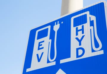 В Массачусетском университете разработан новый способ получения водорода для электромобилей 