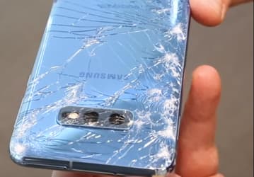Дорогие и хрупкие. Samsung Galaxy S10 сравнили с iPhone XS Max в дроп-тесте