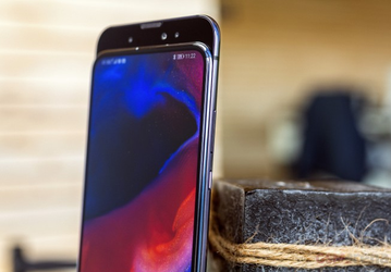 3D-камера и графеновое охлаждение. Смартфон Honor Magic 2 3D доступен за $865