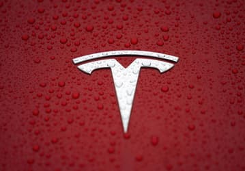 Tesla берет в Китае кредит на постройку «гигафабрики» и увеличивает общую сумму обязательств