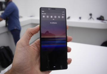 Флагман Sony Xperia 1 с «кинематографическим» экраном оказался дорогим. Выход состоится в конце мая
