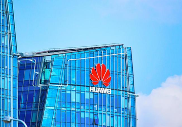 Высшая лига. Huawei впервые заработала более 100 миллиардов долларов за год