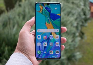 В смартфоне Huawei P30 Pro используются панели AMOLED производства LG Display и BOE