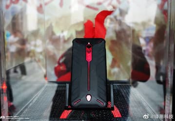 Смартфон Nubia Red Magic 3, установивший рекорды производительности в AnTuTu и Master Lu, впервые запечатлен вживую