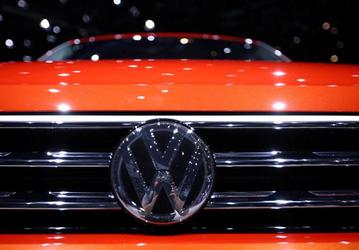Volkswagen подталкивает партнеров по выпуску аккумуляторов к строительству «гигафабрик»