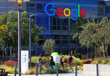Доход Alphabet за год вырос на 13% и превысил 41 млрд долларов