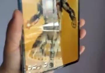 Видео дня: Samsung Galaxy Fold и его экранная складка