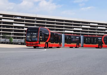 Самый длинный в мире: BYD представила 27-метровый электрический автобус K12A