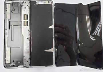 Фотогалерея дня: внутренности смартфона Samsung Galaxy Fold