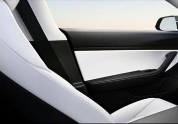 Илон Маск пообещал, что Tesla начнёт предлагать автомобили без рулевого колеса в течение ближайших двух лет