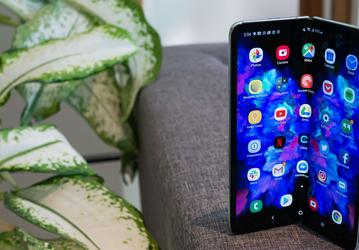Дисплей гибкого смартфона Samsung Galaxy Fold высоко оценён с точки зрения комфорта для глаз