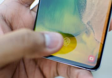 Смартфон Samsung Galaxy A90 с рядом необычных решений может стать самым тяжёлым в ассортименте компании
