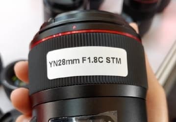 Появилось первое изображение объектива Yongnuo YN28mm f/1.8C STM