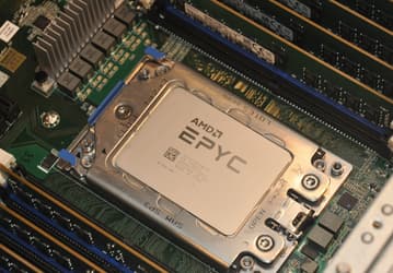Инженерный образец 64-ядерного серверного CPU AMD Epyc работает на базовой частоте 1,4 ГГц