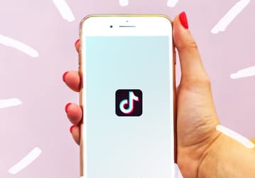 На волне популярности. Разработчики TikTok решили выпустить собственный смартфон