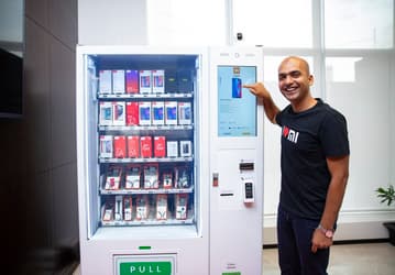 Xiaomi начинает продавать смартфоны и аксессуары через торговые автоматы Mi Express Kiosk 