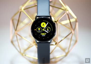 «Старые» умные часы Samsung получили новейшую оболочку One UI