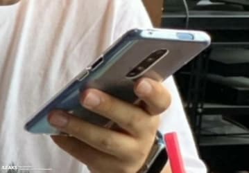 OnePlus 7 Pro в руках пользователя и OnePlus 7 с аксессуарами (и ценами) за считанные часы до анонса 