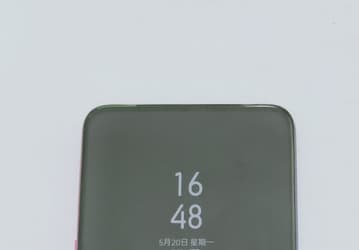 Живые фото новинки Oppo с выдвижной камерой