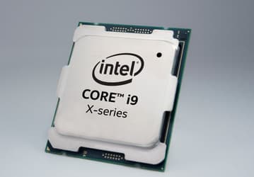 На манеже — всё те же. Новое поколение процессоров Intel Core X дебютирует осенью