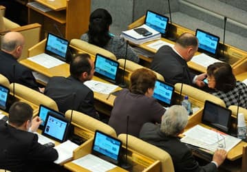 Госдума потратит более 500 000 руб. на чистку 80 планшетов