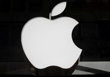 Apple обещает быть честнее с британскими пользователями смартфонов iPhone в отношении состояния аккумулятора