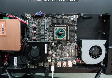 ASRock на Computex: видеокарта с Thunderbolt 3, новые кулеры для 3D-карт и системная плата, рассчитанная на установку СЖО